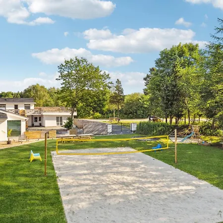 5 Bedroom Amazing In *