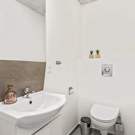 Holiday home 5 Bedroom Amazing In