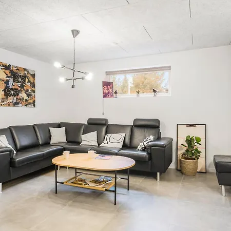 5 Bedroom Amazing In Herning